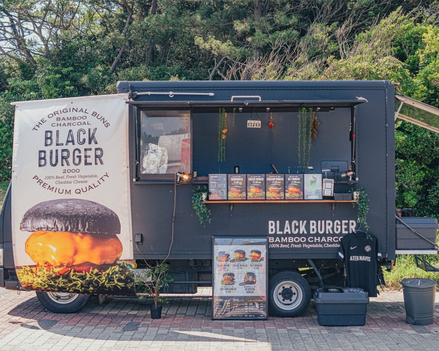 BLACK BURGER